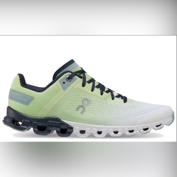 MNS On CloudFlow 3.0 Running Shoes in Meadow Green/White Size US M12.5 NWT - Picture 1 of 11